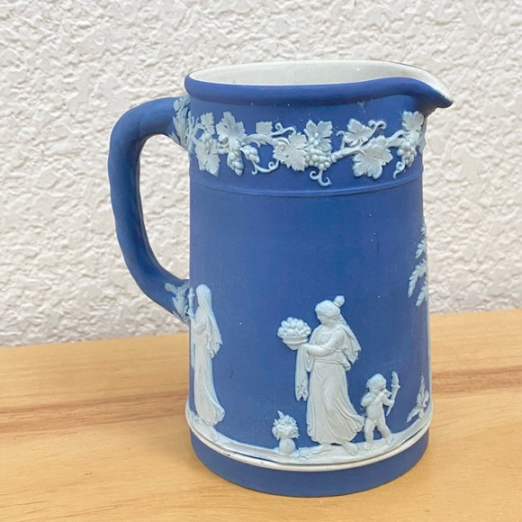 Vintage WEDGWOOD Blue Jasperware Etruscan Scene 4.5” Creamer Milk Jug - Picture 3 of 16